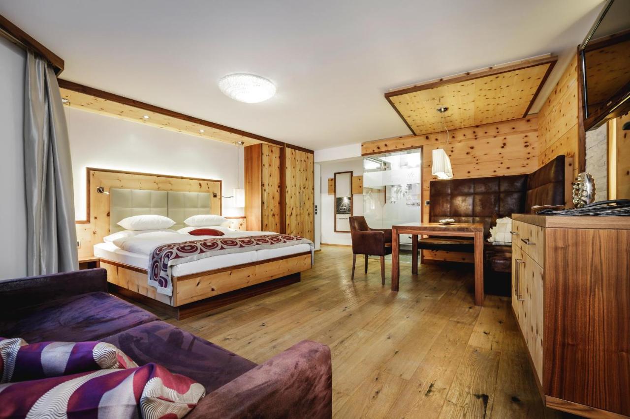 Alpinlounge Raetia Appartements Ischgl Exterior foto